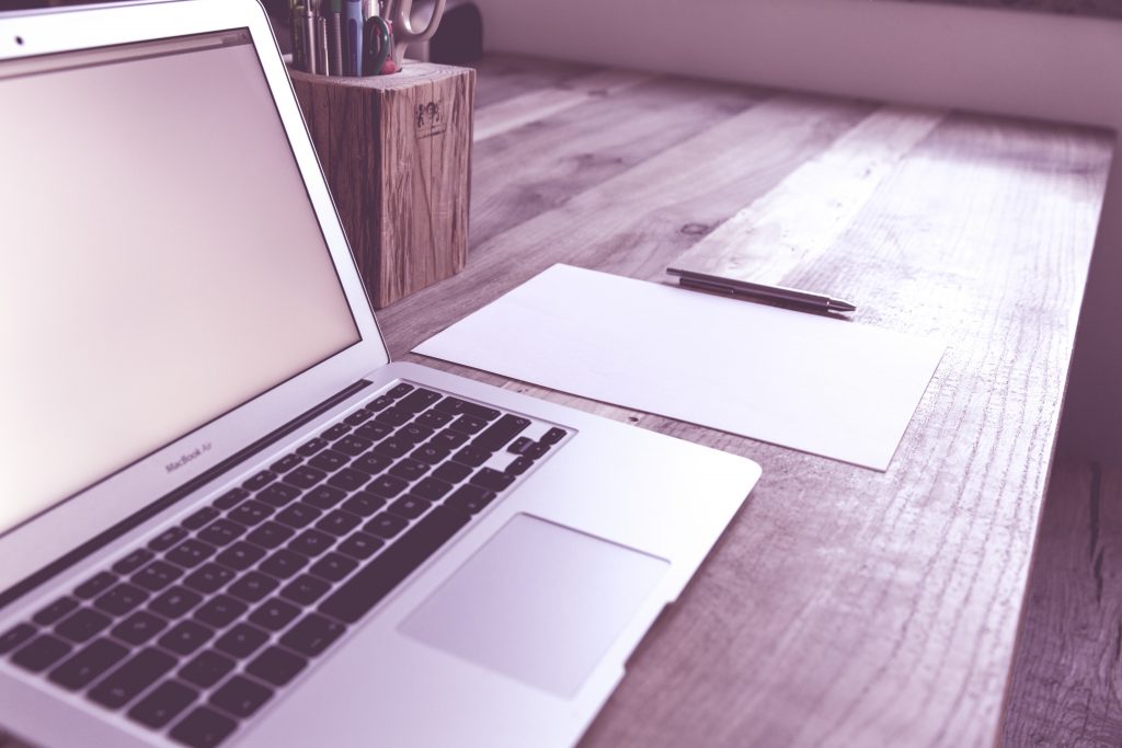 Die Meno Divergent Mastery ist dein online Programm um die Perimenopause als spätdiagnostizierte ADHS-Autistin zu überstehen!